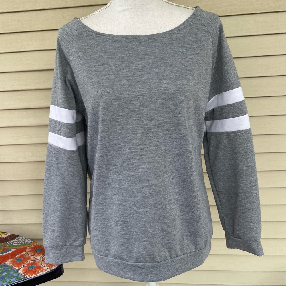 YOINS Gray Stripe Sweatshirt Size L